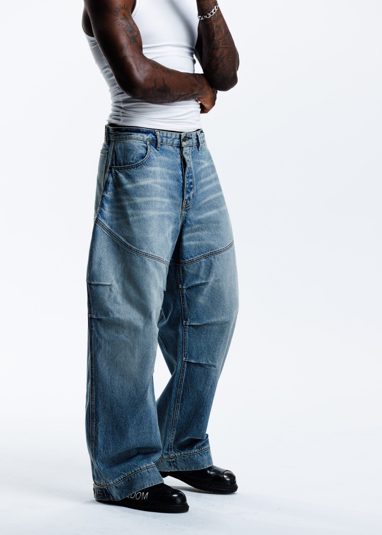 The Revolver Denim (Washed Blue)