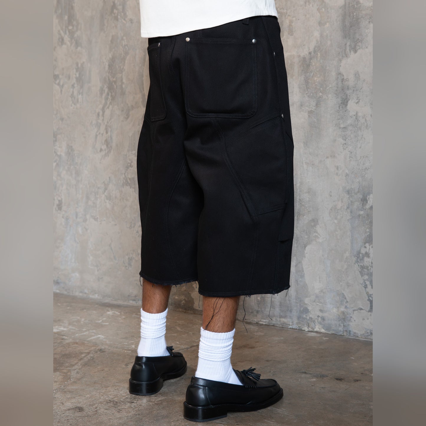 V2 Black Revolver Shorts