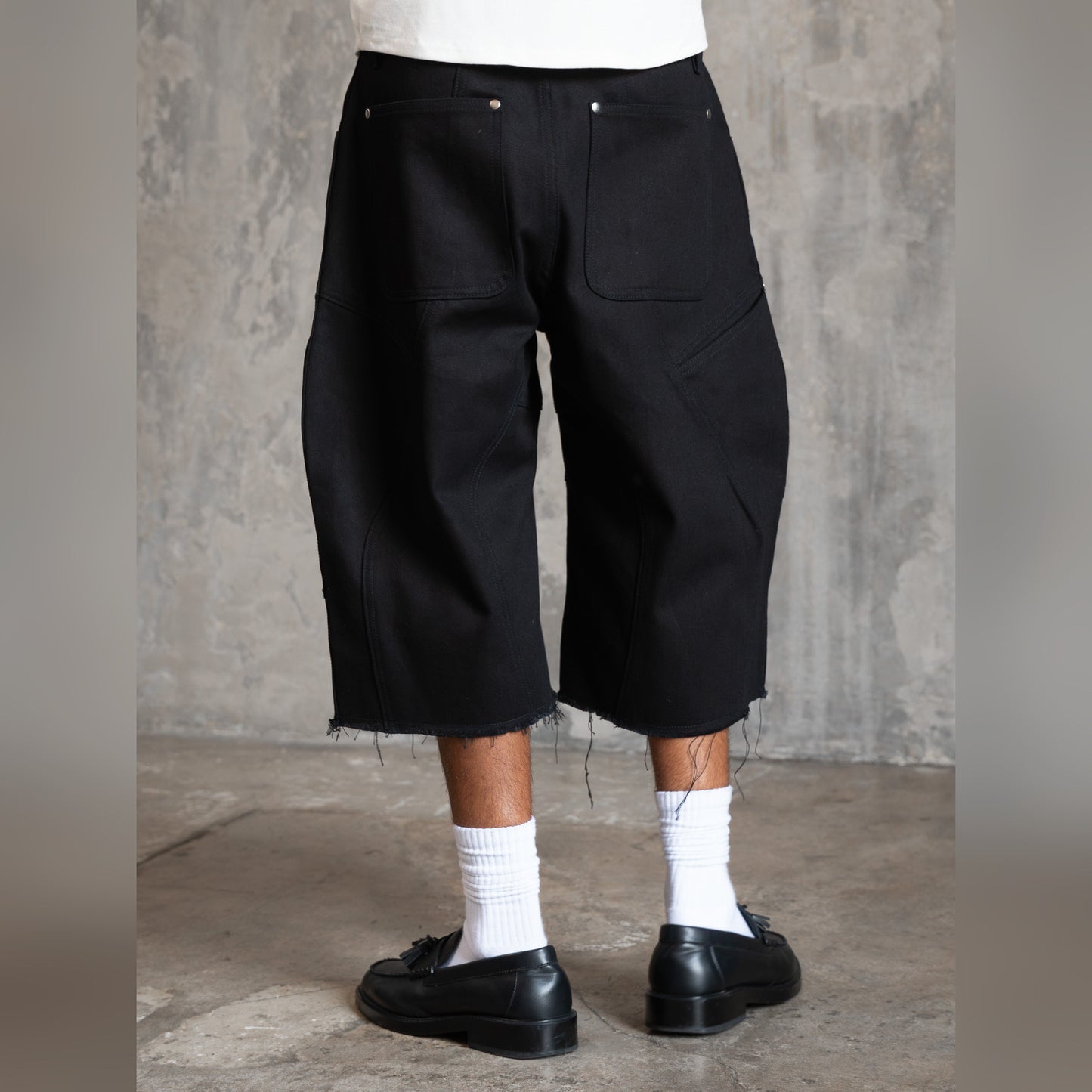 V2 Black Revolver Shorts